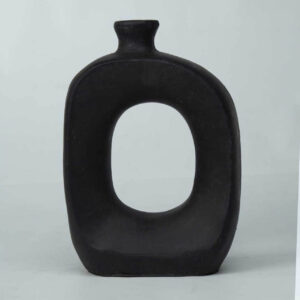 Vaso Escultural Preto Fosco Vazado Central
