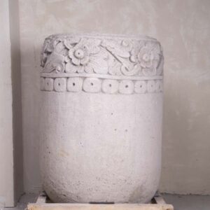Vaso em Pedra Concreta Esculpida G