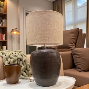 Abajur em Cerâmica Marrom e Cúpula de Linho