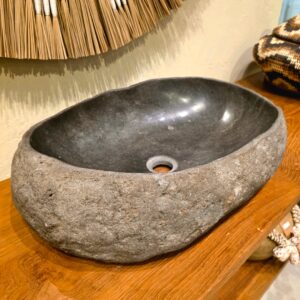 Cuba Esculpida em Pedra Riverstone