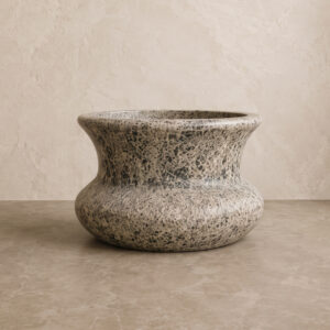VASO VIETNAMITA ATLANTIS  OFF-WHITE CER A55 x D80CM