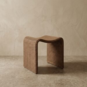 Banco Curvo em Rattan e Ferro Marrom A: 45 cm X L: 45 cm X P: 40 cm