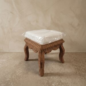 Banco em Madeira e Rattan Brown A: 46 cm X L: 45 cm X P: 45 cm